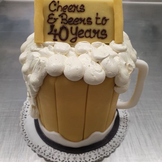 Bild enthält, Birthday Cake, Cake, Cream, Dessert, Food, Sweets