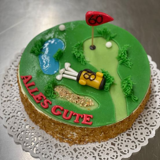 Bild enthält, Birthday Cake, Cake, Cream, Dessert, Food, Symbol