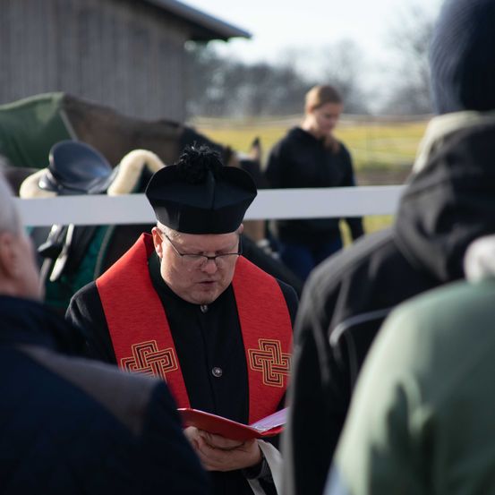 Bild enthält, People, Person, Adult, Male, Man, Glasses, Hat, Face, Head, Graduation