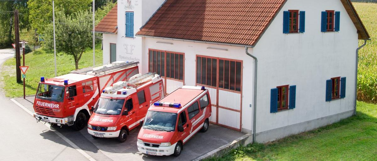 Bild enthält, Transportation, Truck, Vehicle, Car, Fire Station, Fire Truck, Machine, Wheel