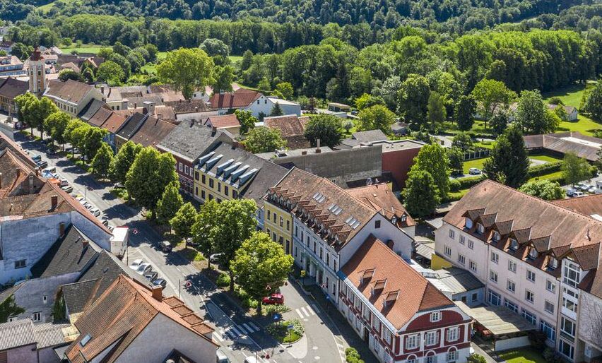 E8DE5B8C-F9AD-4480-B729-6E67405444FF