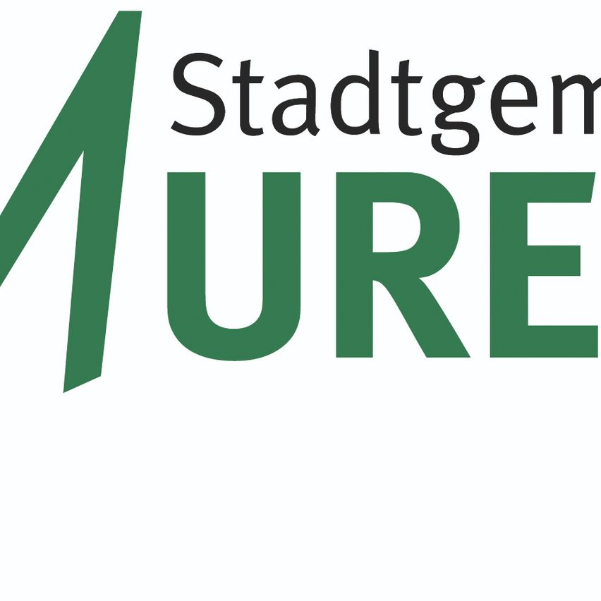 Das Bild zeigt das grüne M-Symbol mit dem Text Stadtgemeinde MUR in einer modernen Schrift.