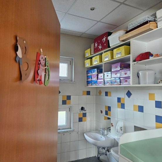 Sink, Indoors, Clinic, Architecture, Building, Hospital, Sink Faucet, Laundry, Face, Person