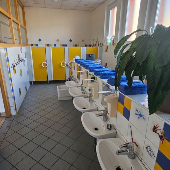 Indoors, Architecture, Building, Beauty Salon, Sink, Plant, Sink Faucet