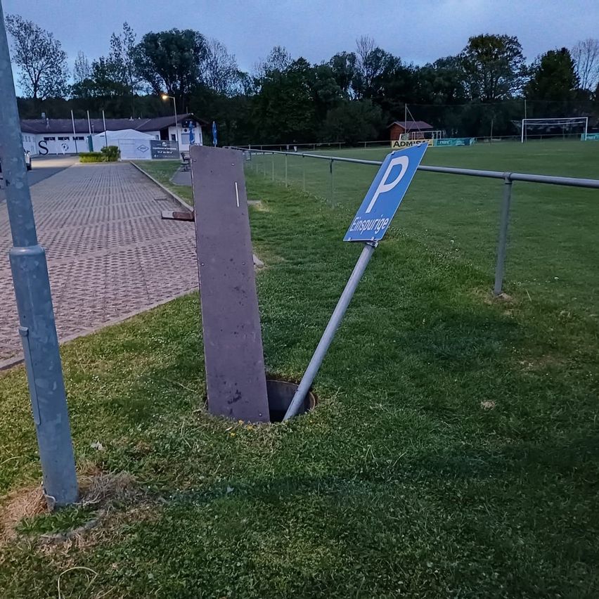 Bild enthält, E-scooter, Transportation, Vehicle, Mace Club, Weapon