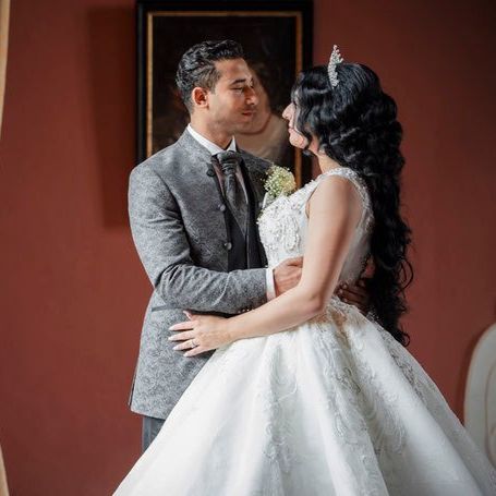 Bild enthält, Adult, Bride, Female, Person, Wedding, Woman, Bridegroom, Dress, Gown, Wedding Gown