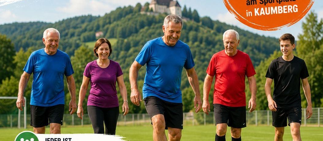 Eine Gruppe älterer Erwachsener spielt Fußball auf einem grünen Feld. Der Plakat bewirbt ein Fußballereignis am Montag um 18:30 Uhr.