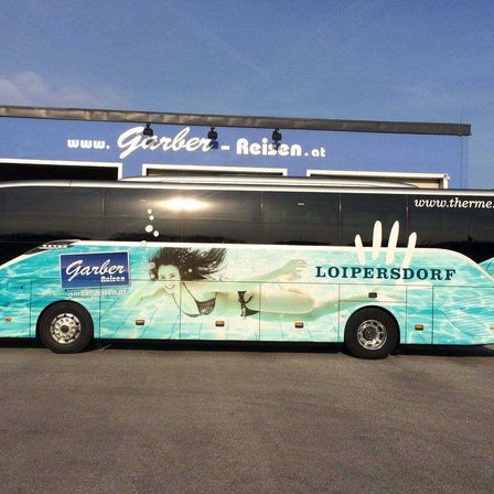 Bild enthält, Bus, Vehicle, Tour Bus, Wheel, Adult, Bride, Female, Person, Woman, Face