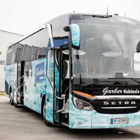 Bild enthält, Bus, Transportation, Vehicle, Tour Bus, Machine, Wheel