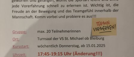 Ein neuer Kurs speziell für Frauen namens 'Catch 'n Serve' beginnt. Er ähnelt Volleyball, richtet sich an Frauen von Jugendlichen bis Senioren. Der Ball wird geworfen und gefangen, was das Erlernen ohne Vorerfahrung erleichtert. Der Kurs findet wöchentlich donnerstags ab dem 15.01.2025 statt. Keine Kosten.