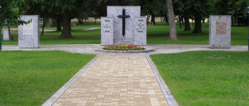 Bild enthält, Outdoors, Tomb, Gravestone, Cross, Symbol, Graveyard