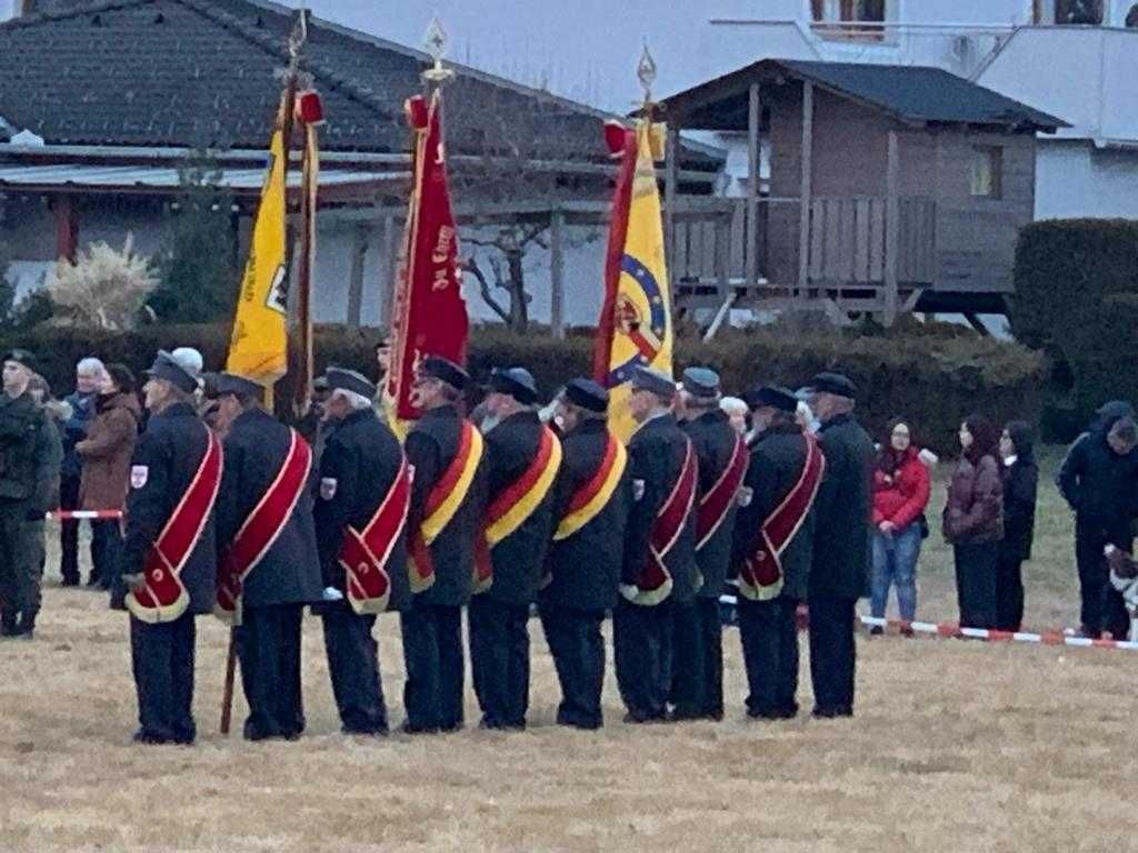 Bild enthält, People, Person, Adult, Male, Man, Jeans
