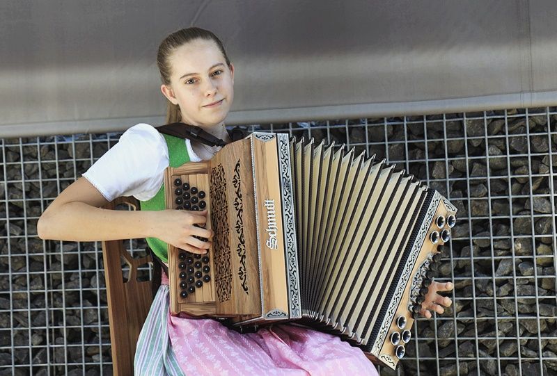 Bild enthält, Person, Musical Instrument, Performer