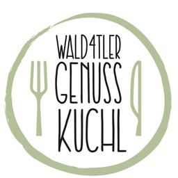 Kreisförmiges Logo mit dem Text Wald4tler Genuss Kuchl, mit zwei Gabelsymbolen auf beiden Seiten des Textes.