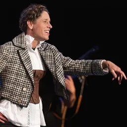 Person, Solo Performance, Microphone, Finger, Blazer, Coat, Formal Wear, Adult, Male, Man