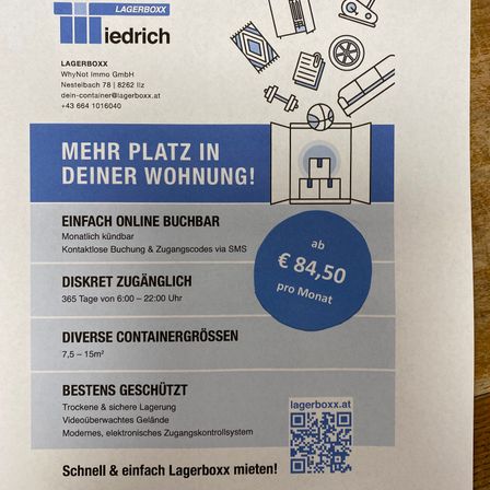 Bild enthält, Advertisement, Poster, Text, QR Code