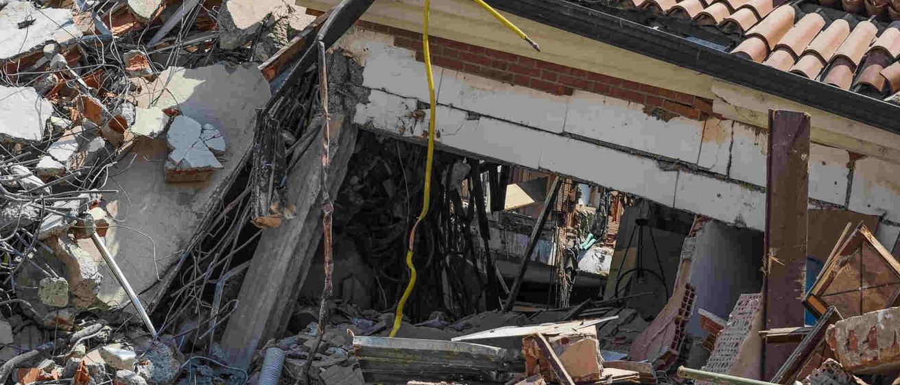 Bild enthält, Earthquake, Arrow, Weapon