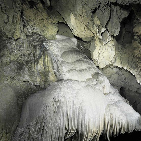 Bild enthält, Cave, Nature, Outdoors