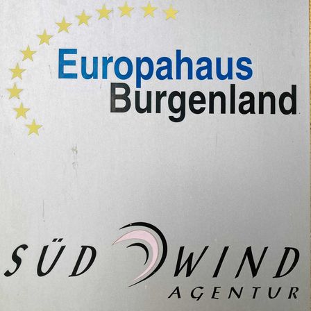 Bild enthält, Book, Publication, Symbol, Text, Sign, Advertisement