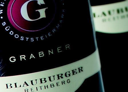 Bild enthält, Alcohol, Beverage, Bottle, Liquor, Wine, Wine Bottle, Beer, Can, Tin, Red Wine