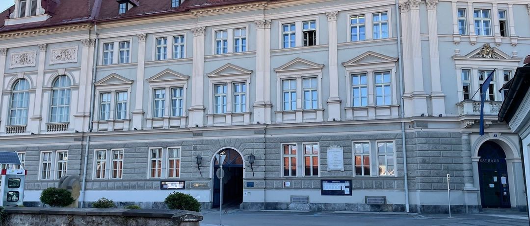Bild enthält, Architecture, Building, Housing, House, City, Urban, Mansion, Palace