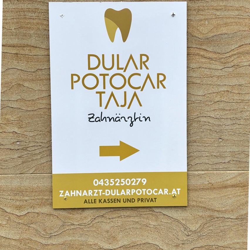 Bild enthält, Advertisement, Poster, Business Card, Paper, Text