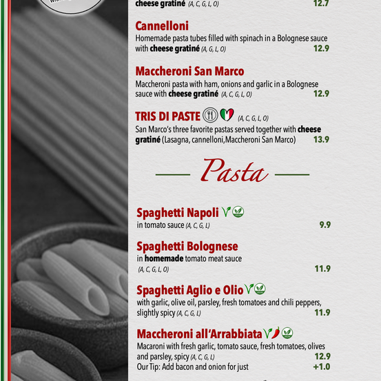 Italienisches Nudelmenü mit Cannelloni, Maccheroni und Spaghetti. Maccheroni San Marco hat Schinken und Käse. Spaghetti Bolognese ist in Tomatensauce.