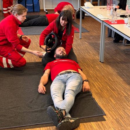 Bild enthält, Adult, Female, Person, Woman, Male, Man, Boy, Teen, Face, Head