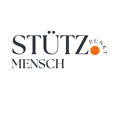 Das Logo für Stutz Punkt Mensch, das den Wort 'Stutz' in fetten Buchstaben, 'Punkt' in kleinerer Schrift und 'Mensch' darunter zeigt, mit einem kleinen orangefarbenen Kreis im Design integriert.