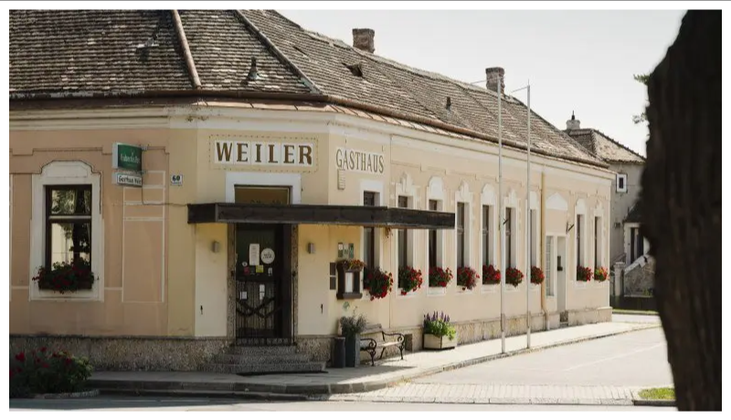 Bild enthält, Building, Hotel, Housing, House, Gate