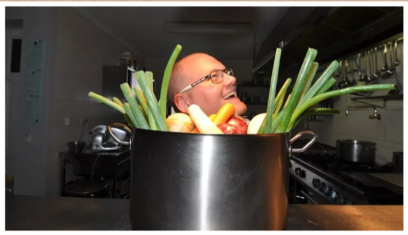 Bild enthält, Food, Produce, Plant, Spring Onion, Vegetable, Adult, Male, Man, Person