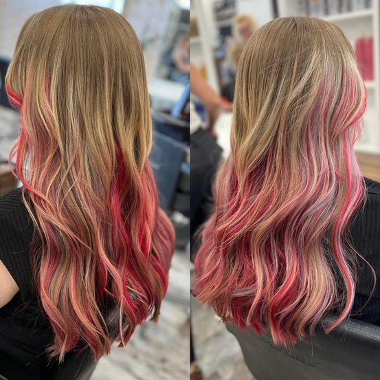 Bild enthält, Hair, Highlighted Hair, Person, Adult, Female, Woman, Head