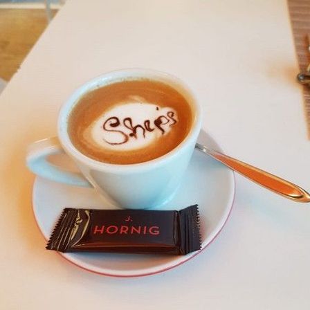 Bild enthält, Beverage, Coffee, Coffee Cup, Cup, Latte Art