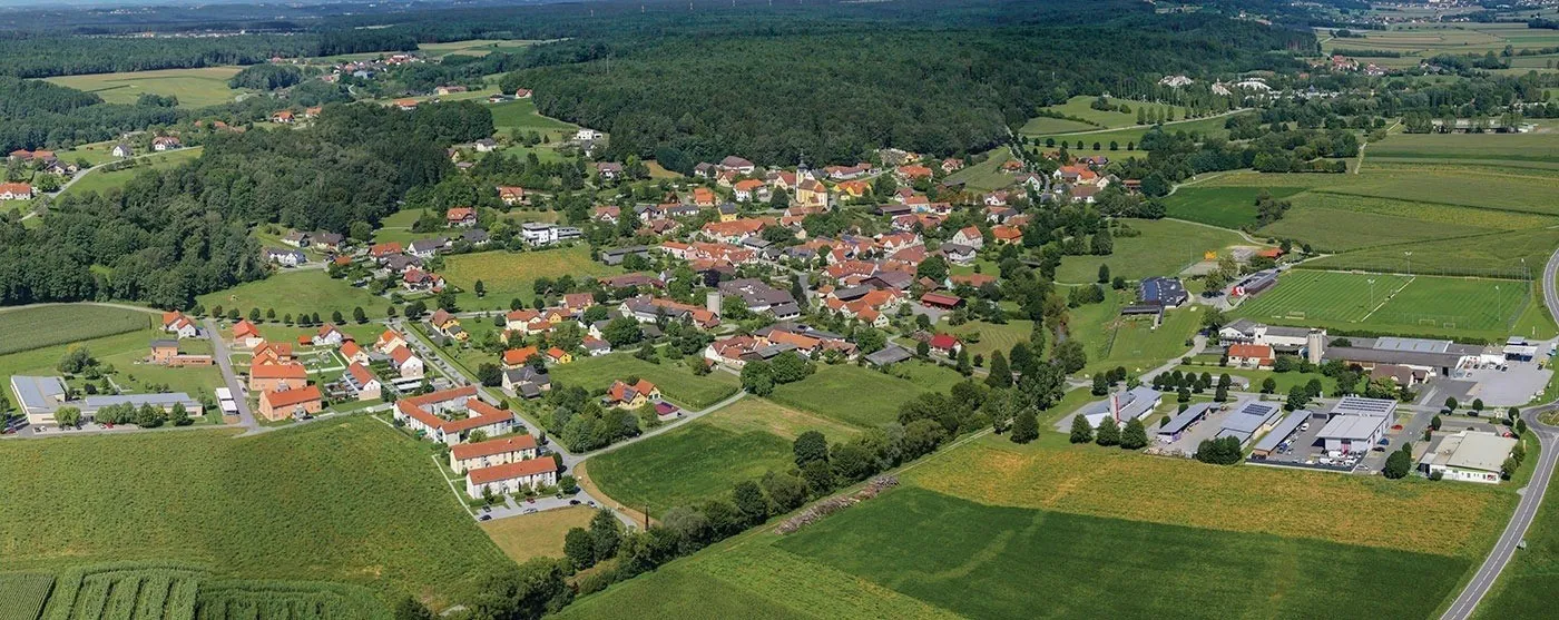 Outdoors, Nature, Countryside, Rural, Aerial View, Architecture, Building, Village, Farm, Suburb