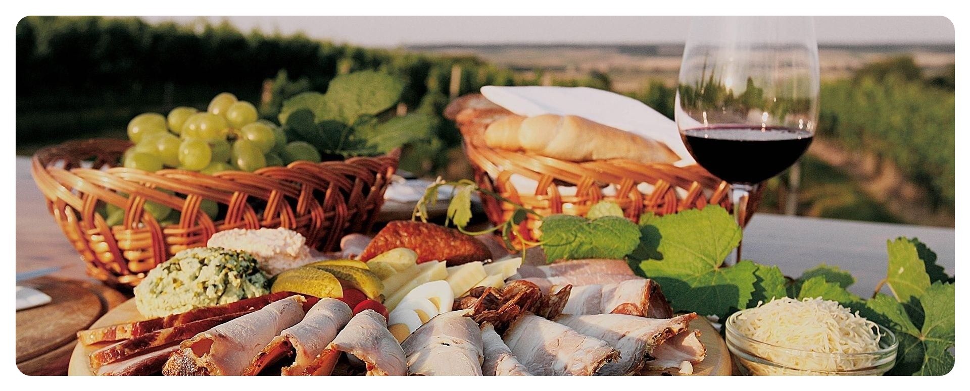 Food, Lunch, Meal, Outdoors, Alcohol, Beverage, Nature, Countryside, Farm, Rural