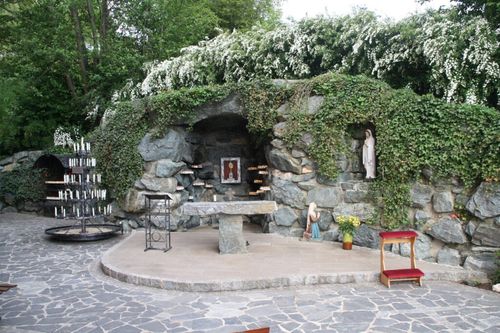 Path, Walkway, Flagstone, Rock, Nature, Park, Garden, Backyard, Patio, Tree