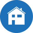 Blauer Kreis-Icon mit einem weißen Haussymbol darin, vermutlich ein Zuhause oder eine Residenz darstellend.