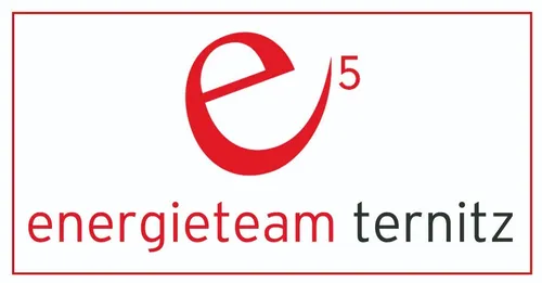 Das Logo von Energieteam Terni zeigt ein stilisiertes 'e' in Rot, mit der Zahl '5' darüber und den Worten 'energieteam terni' in Schwarz.