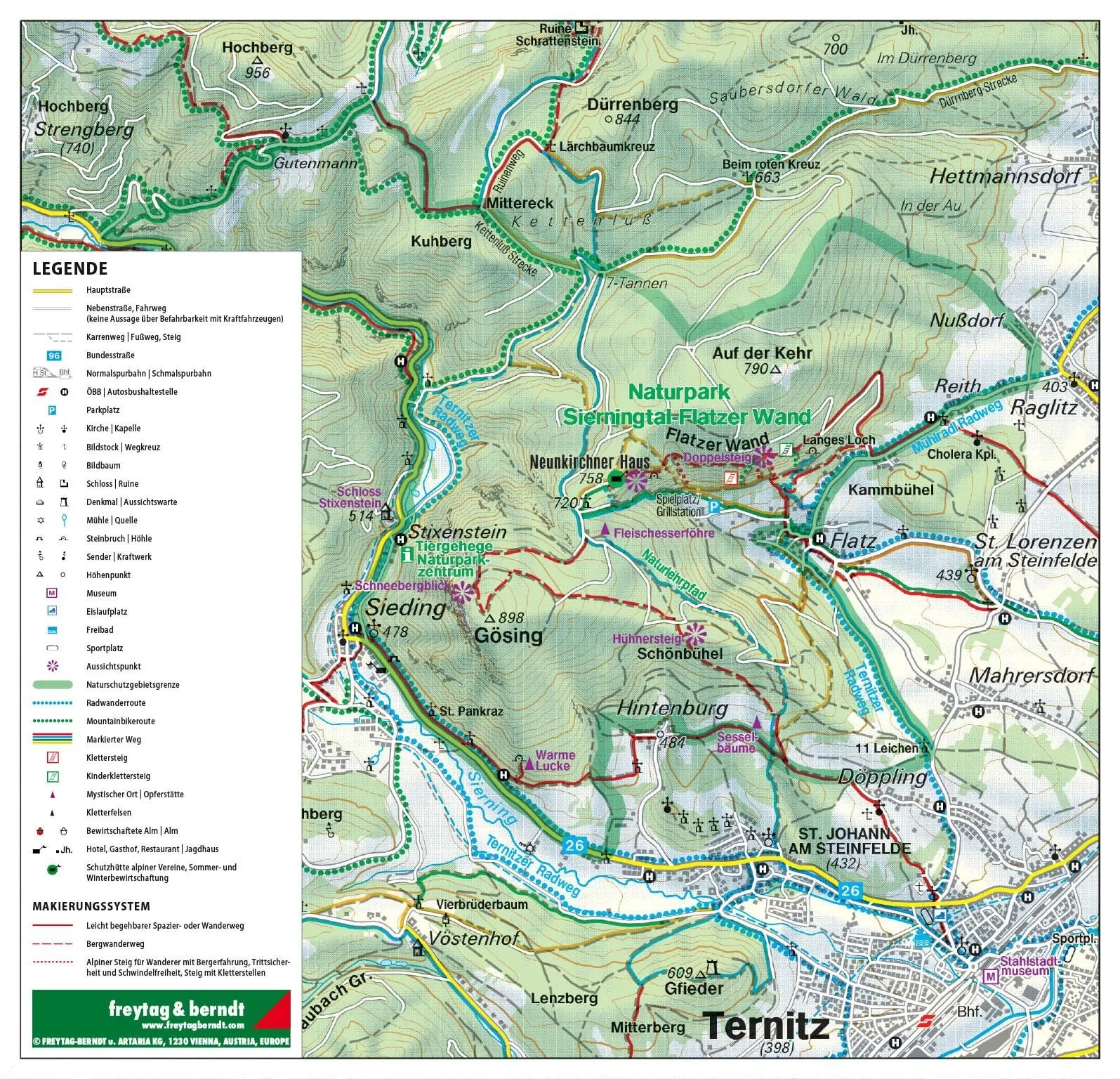 Eine Karte, die Wanderwege und Merkmale in einer Gebirgsregion detailliert darstellt. Sie enthält Symbole für Pfade, Berge und Einrichtungen. Sie hebt die Naturparks, Wanderwege und verschiedene Sehenswürdigkeiten der Region hervor.