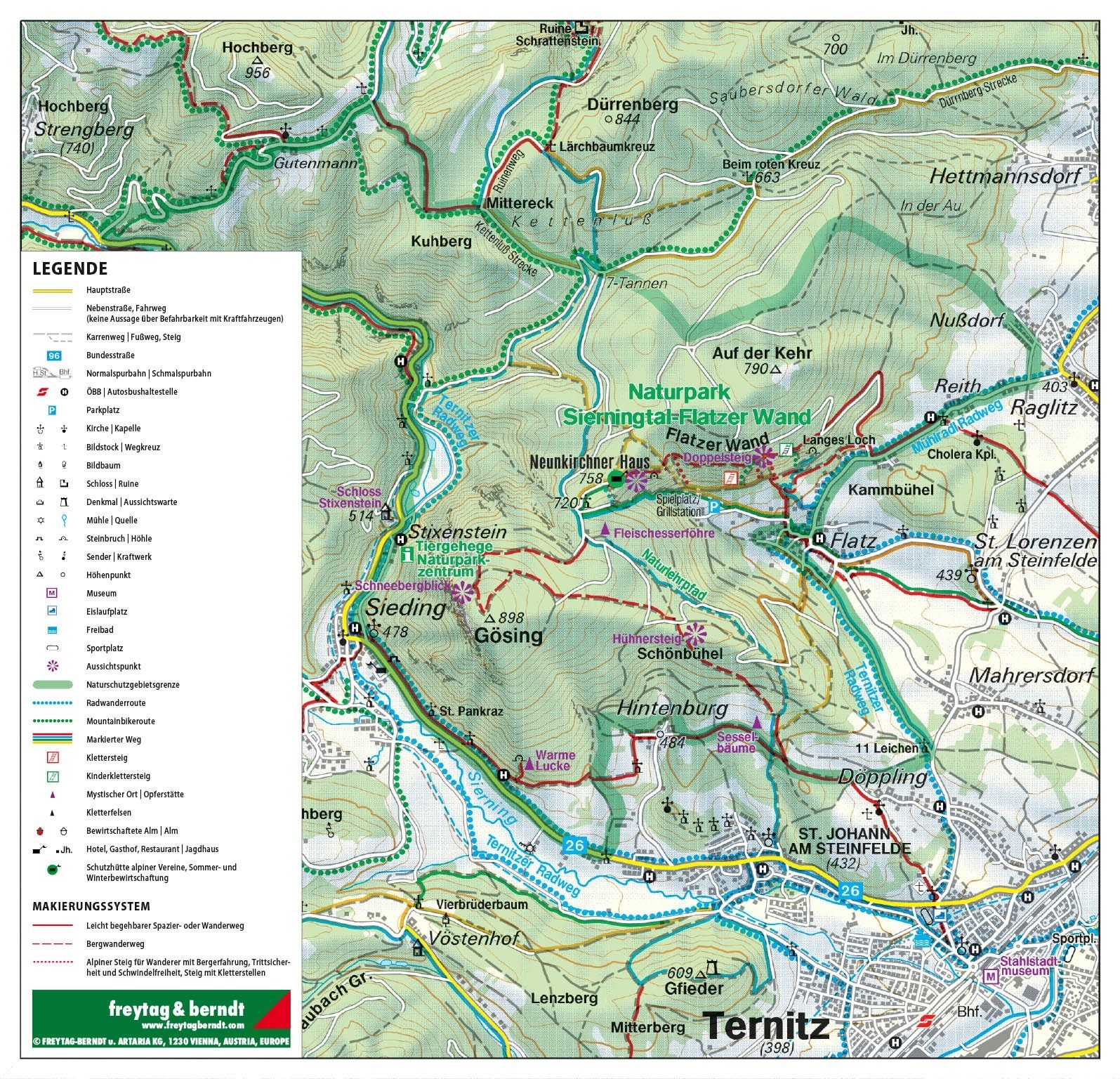 Eine Karte, die Wanderwege und Merkmale in einer Gebirgsregion detailliert darstellt. Sie enthält Symbole für Pfade, Berge und Einrichtungen. Sie hebt die Naturparks, Wanderwege und verschiedene Sehenswürdigkeiten der Region hervor.