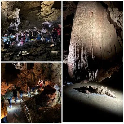 Eine Collage aus vier Bildern, die Menschen bei der Erkundung einer Höhle zeigt. Das erste Bild zeigt Menschen, die sich in einer großen Höhle versammelt haben. Das zweite Bild zeigt Menschen, die auf einem Betonweg mit Handlauf gehen. Das dritte Bild zeigt eine große Felsformation. Das vierte Bild zeigt eine Person, die vor einer großen Felsformation steht.