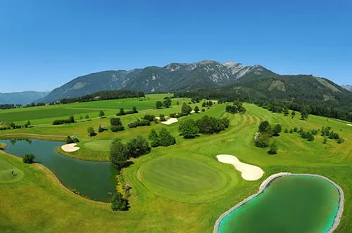 Bild zeigt den Golfplatz Trofaiach