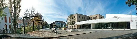 Neighborhood, City, Road, Street, Urban, Villa, Office Building, Outdoors, Scenery, Convention Center