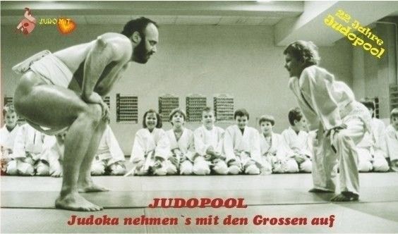 Bild enthält, Adult, Male, Man, Person, Female, Woman, Baby, Judo, Face, People
