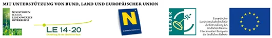 Ein Banner mit Logos und Text auf Deutsch. Die Logos beinhalten die Flagge der Europäischen Union, ein Logo des österreichischen Ministeriums und ein Logo der regionalen Regierung. Der Text lautet 'LE 14-20' und 'LEADER'.