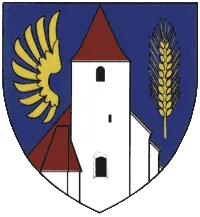 Ein Schild mit einer Kirche auf blauem Hintergrund. Die Kirche hat ein rotes Dach und einen Turm mit einem gelben Flügel. Ein Weizenscheffel ist auf der rechten Seite.