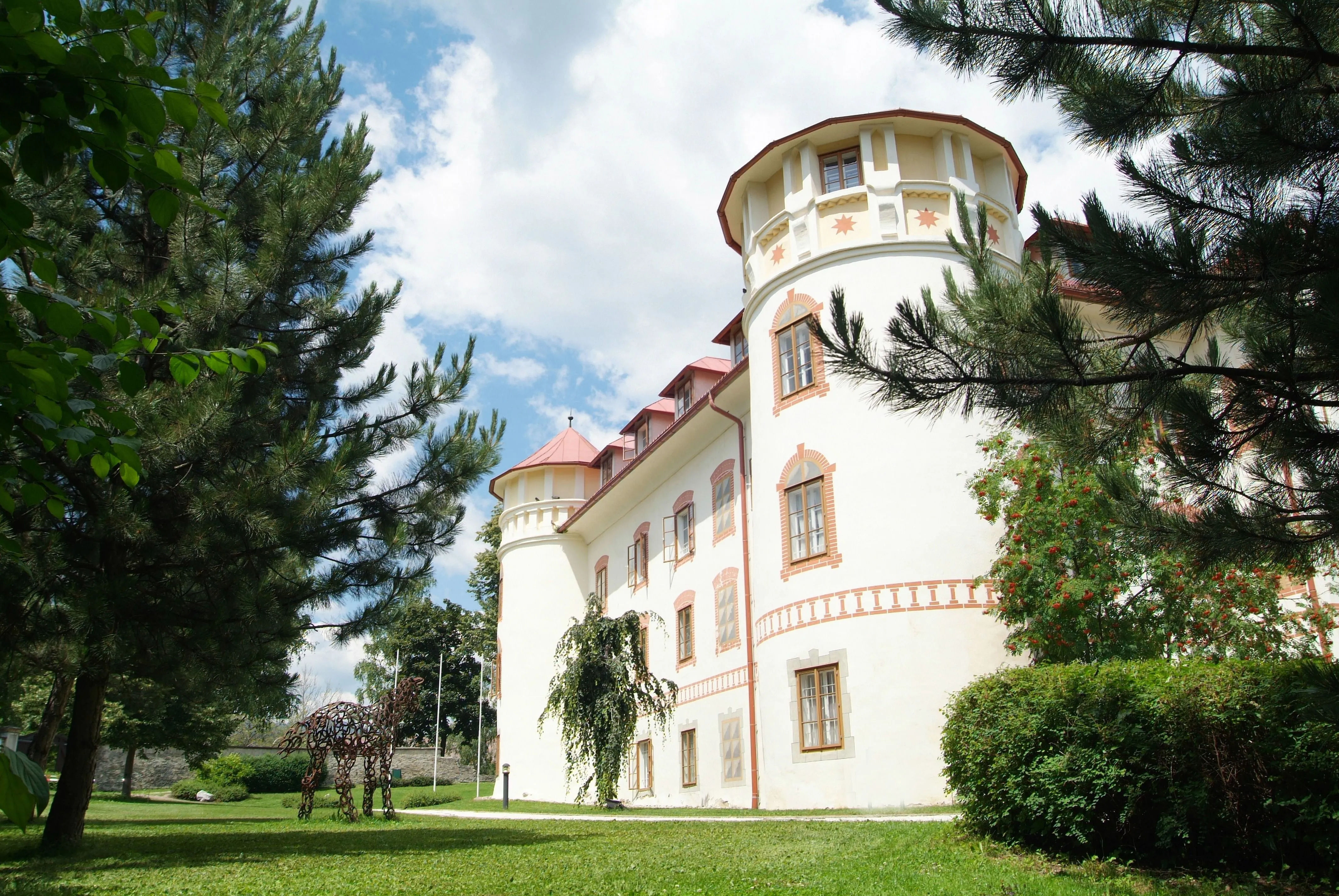 Building, House, Housing, Villa, Tree, Grass, Fir, Lawn, Conifer, Giraffe