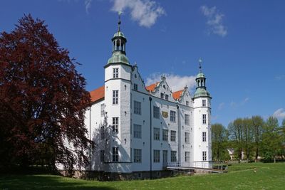 Grass, Plant, Architecture, Building, Lawn, Monastery, Fortress, Housing, House, Manor