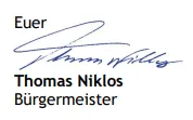 Ein weißer Hintergrund mit einer blauen Unterschrift oben. Darunter sind der Name 'Thomas Nikols' und der Titel 'Bürgermeister' in Schwarz geschrieben.