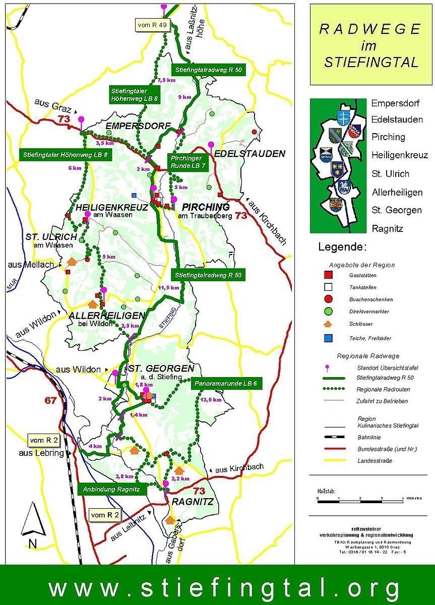 Karte mit Radwegen rund um eine Region mit verschiedenen Sehenswürdigkeiten. Beschriftungen umfassen Städte, Entfernungen und Arten von Wegen. Eine Legende erklärt Symbole für Straßen, Wege und Sehenswürdigkeiten.